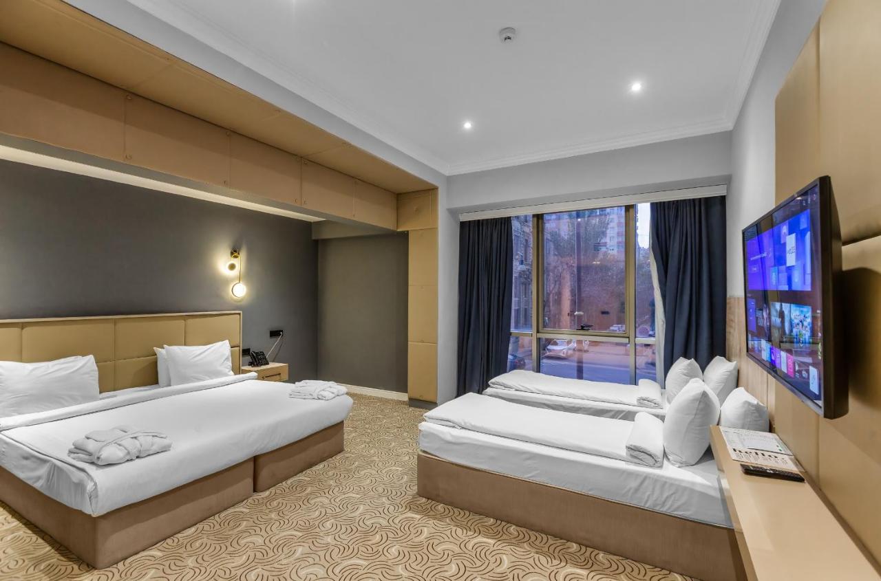 Congress Baku 4*