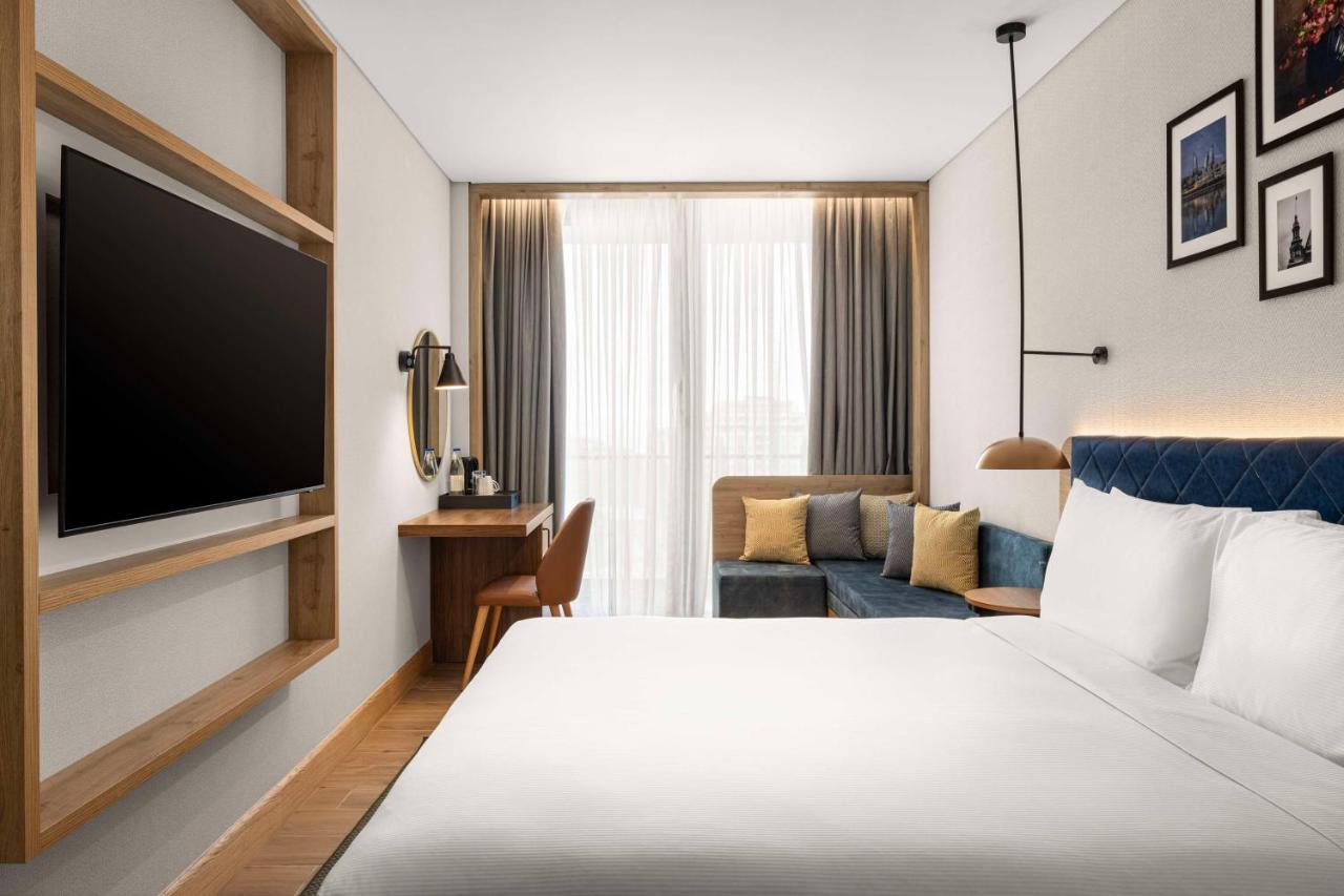 Hilton Garden Inn Baku 4*