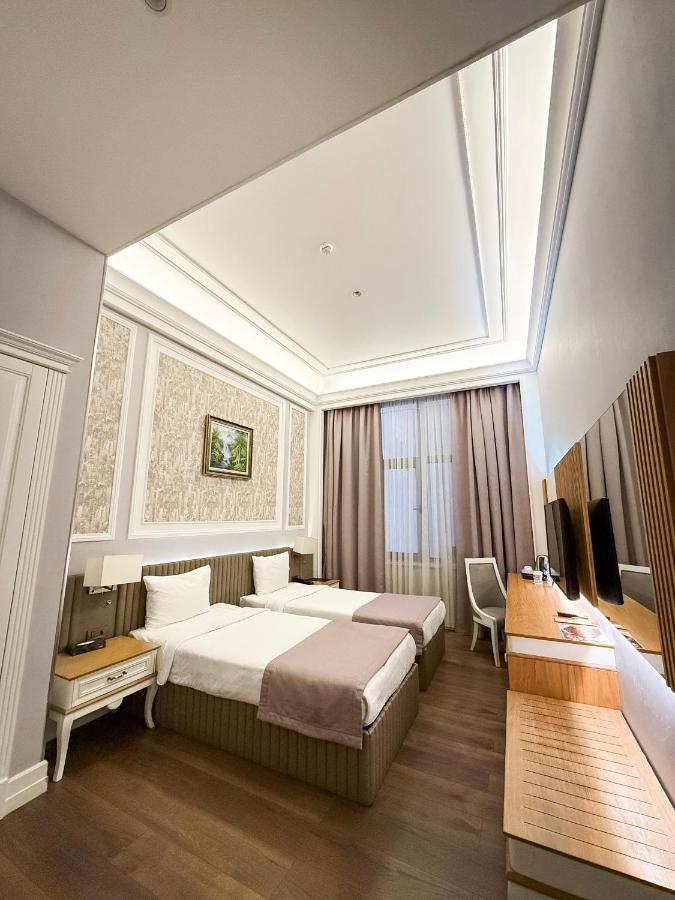 Theatrum Hotel Baku 3*