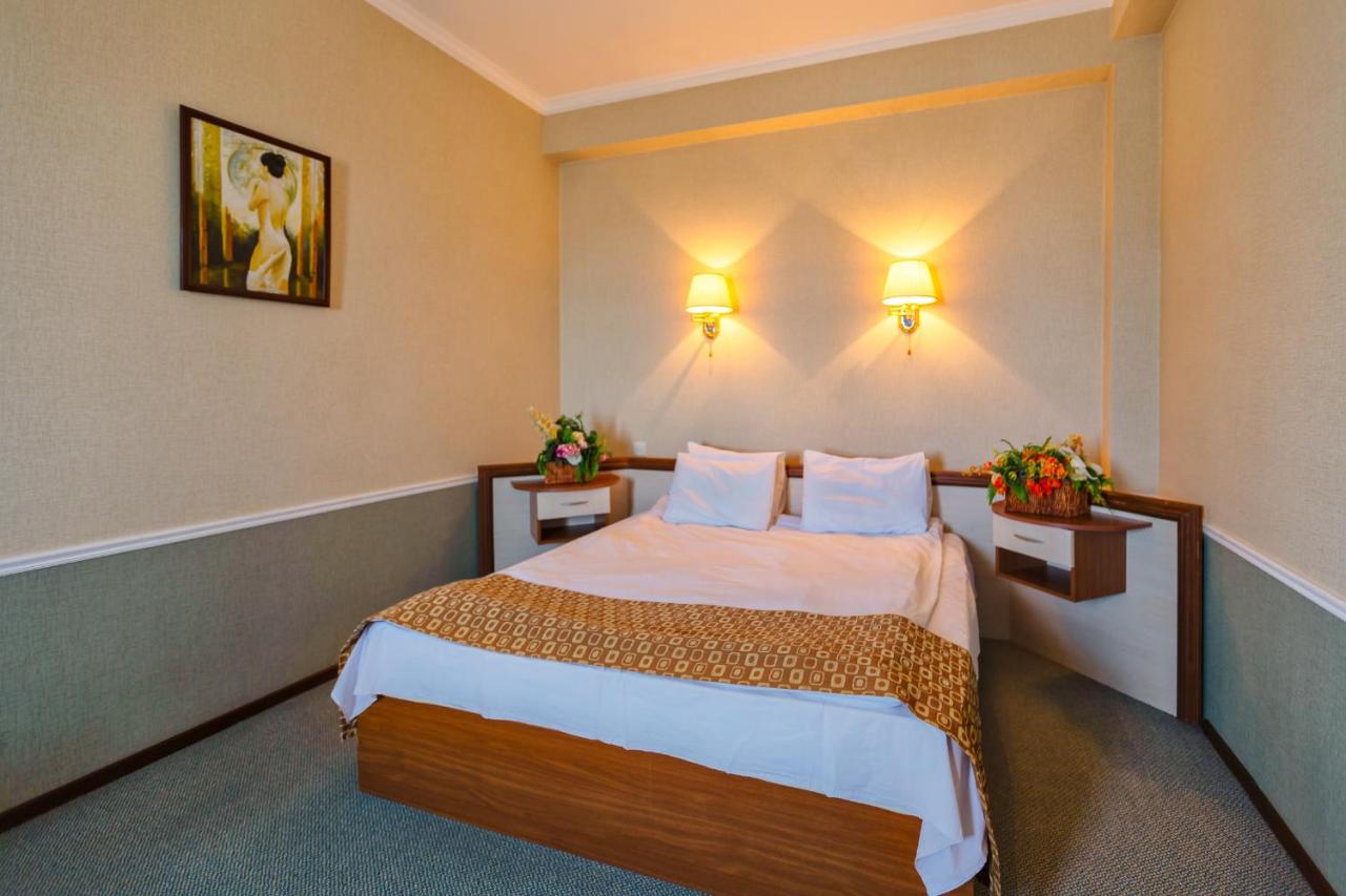 Diplomat Hotel 2*
