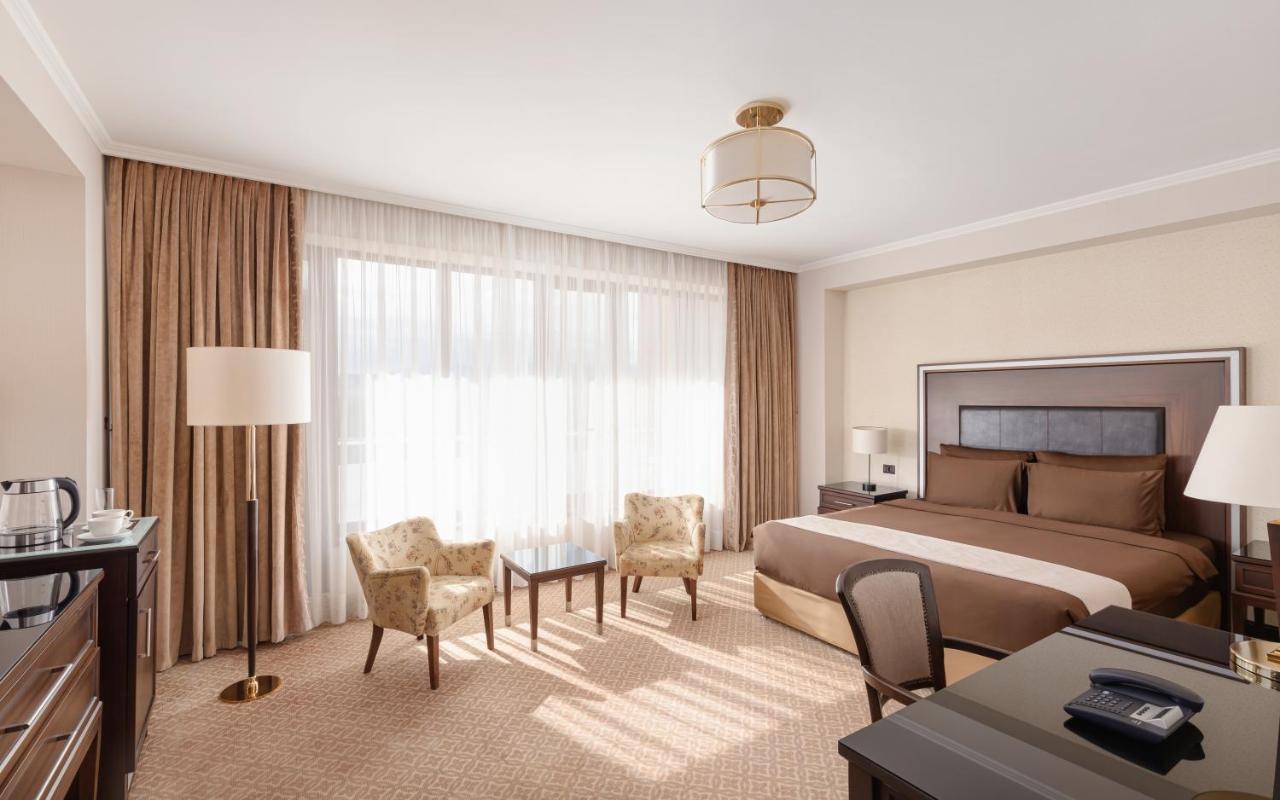 Park Naftalan Hotel 4*