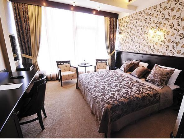 Riviera Hotel 3*