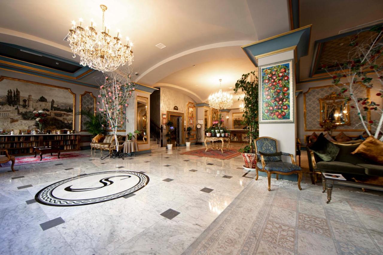 Royal Sapphire Hotel 2*