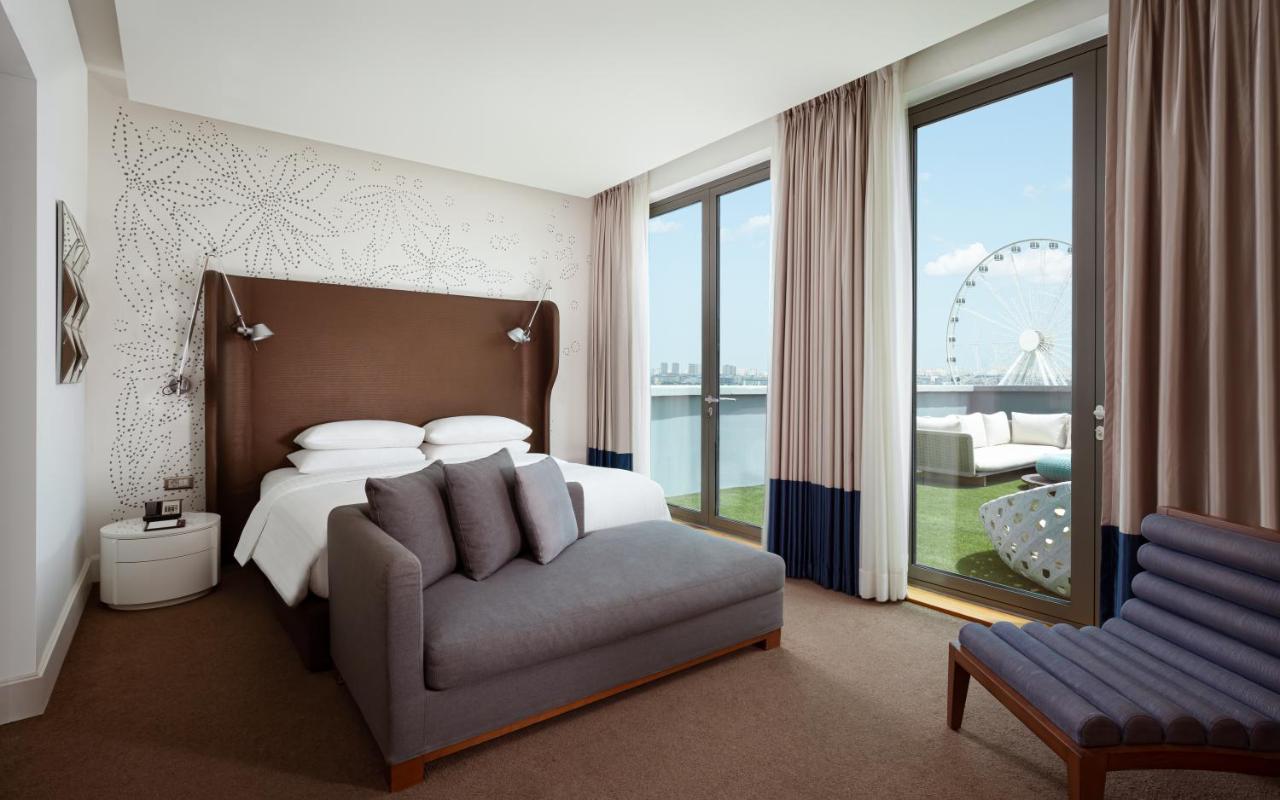 Sapphire City / Sheraton Intourist / Marriott Boulevard 5*