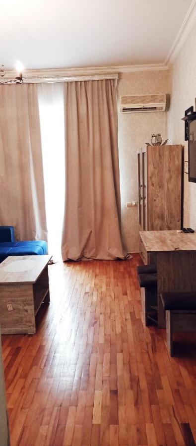 Hotel Nizami Street 3*