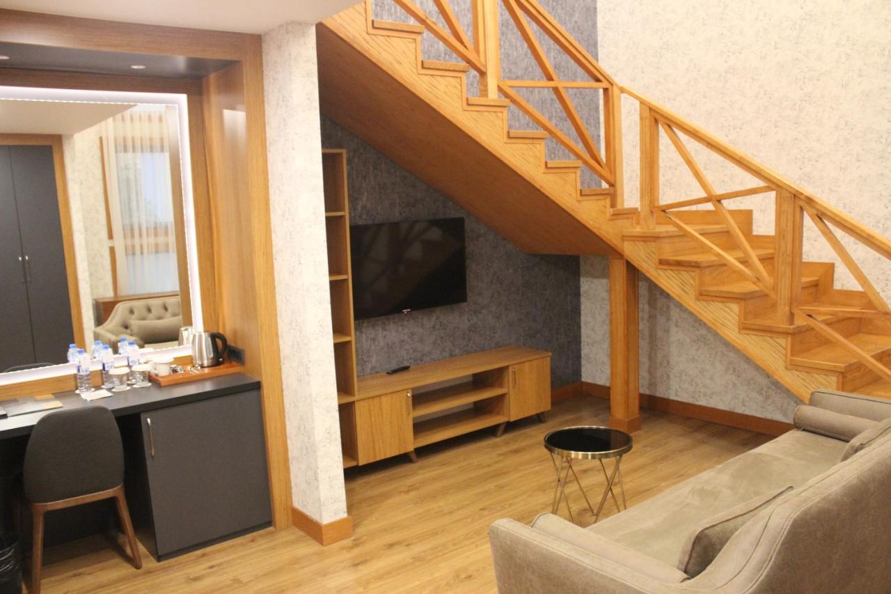 Midtown Hotel 4*