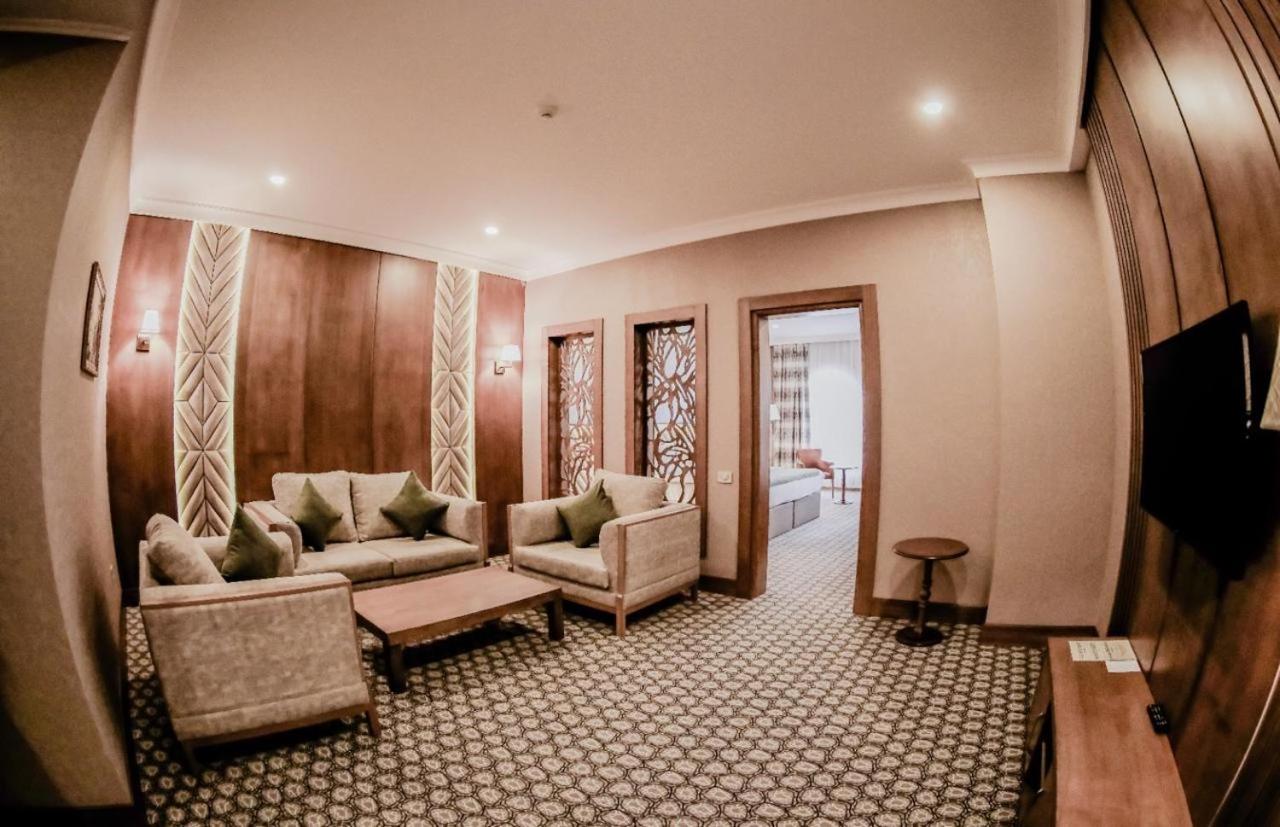 Raymond Hotel 2*, фото 3