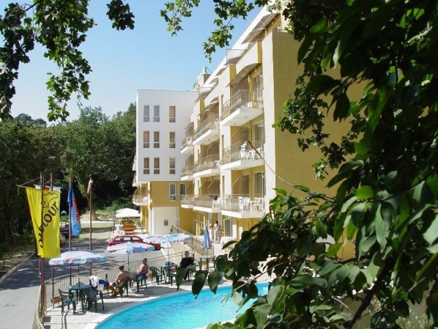Golden Horn 3*