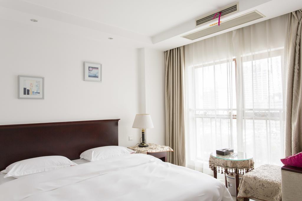 Huabaoshi Hotel Sanya 3*