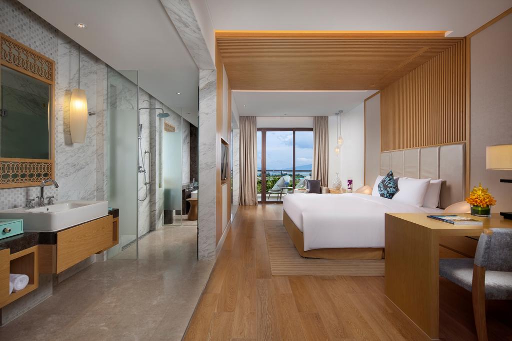 Sanya Yazhou Bay Resort,Curio Collection by Hilton 5*, фото 2