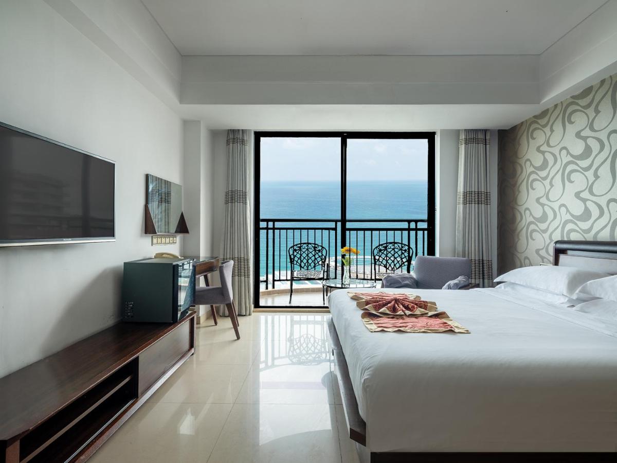 Barry Boutique Seaview Hotel Sanya 3*