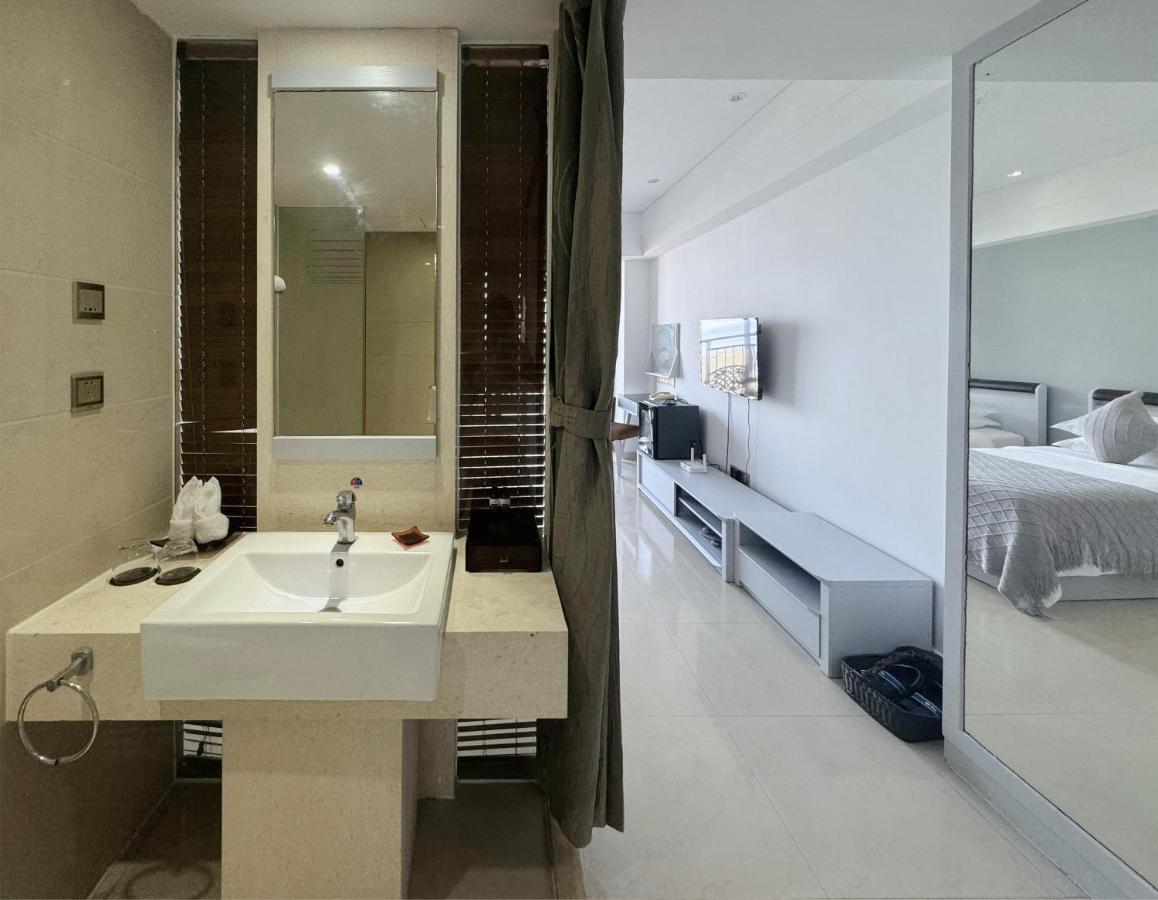 Barry Boutique Seaview Hotel Sanya 3*, фото 2