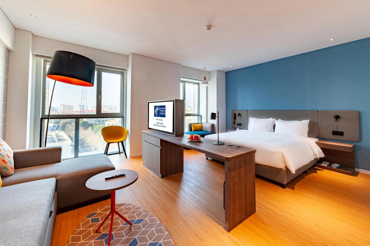 Holiday Inn Express Sanya Bay 4*