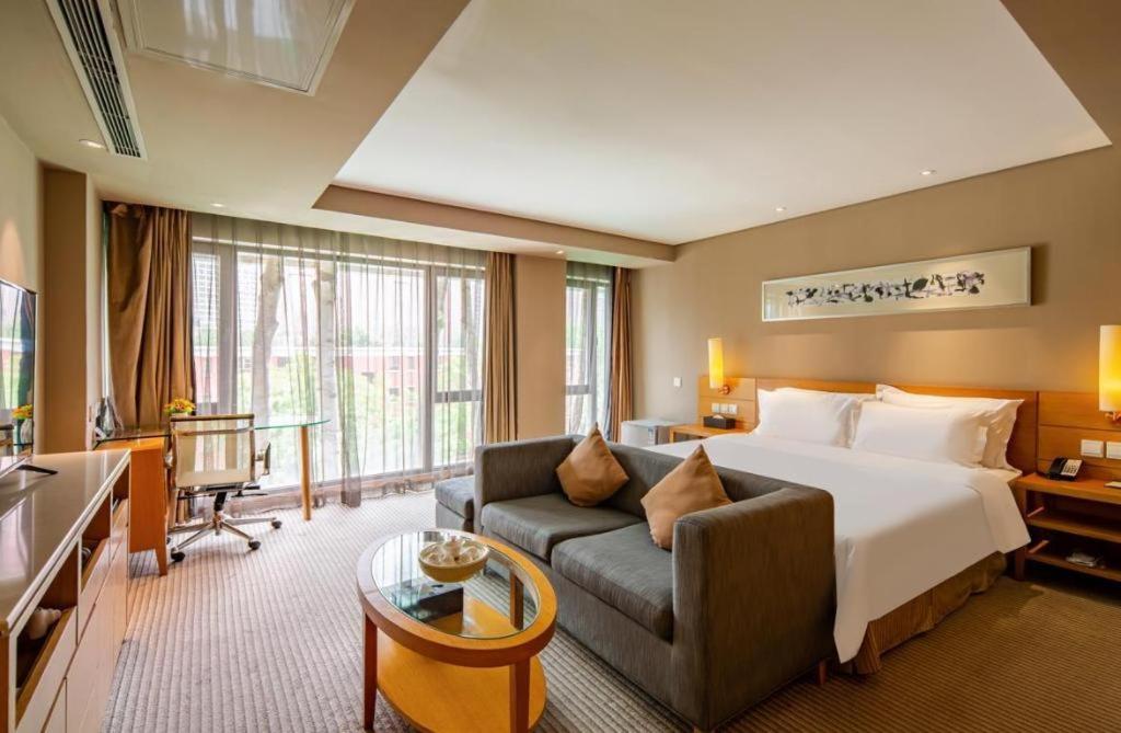 Capital Hotel 5*