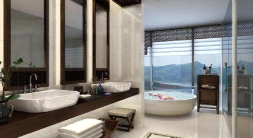 Celebrity International Grand Hotel 4*, фото 2