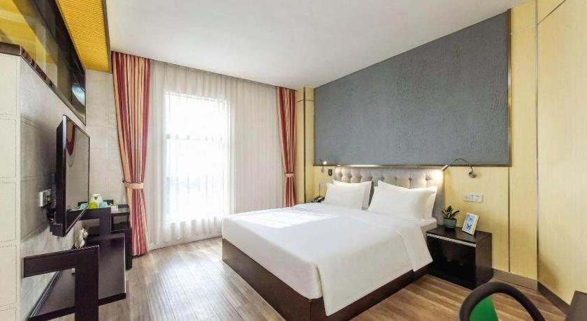 Golden Oasis Hotel 3*