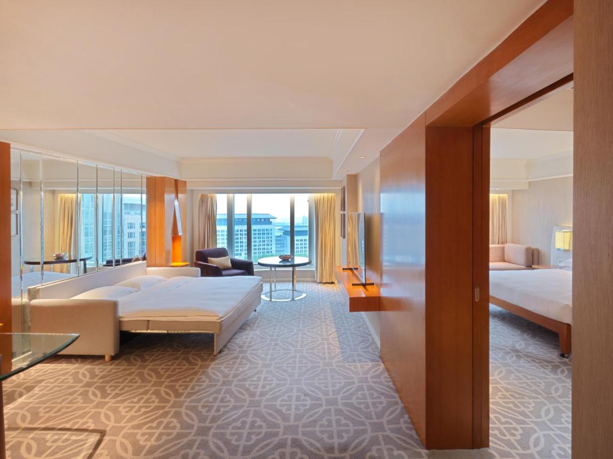 Grand Hotel Beijing 5*