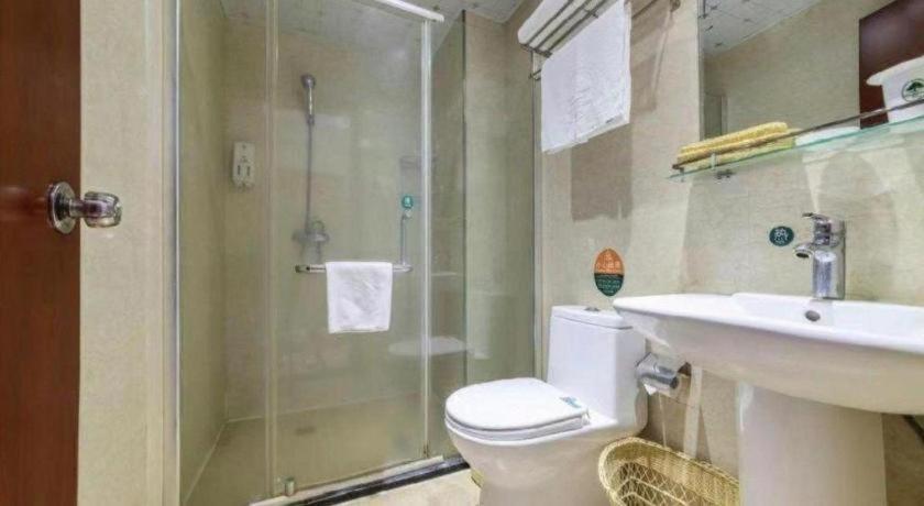 GreenTree Inn Haikou Longhua District Guomao Hotel 2*, фото 3