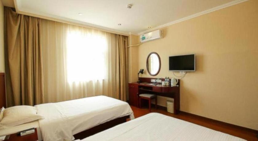 GreenTree Inn Haikou Longhua District Guomao Hotel 2*, фото 8