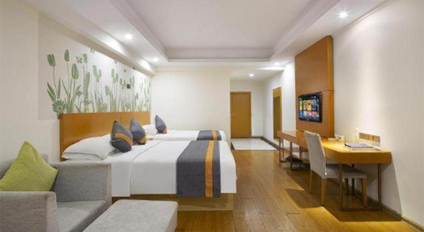 GreenTree Inn SanYa Jiyang Dist YaLongWan YingBin Ave Hotel 2*, фото 13