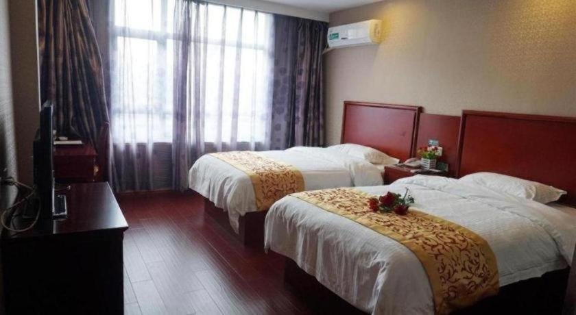 GreenTree Inn ZhangJiaKou XiaHuaYuan District XinChen Road Express Hotel 2*, фото 12