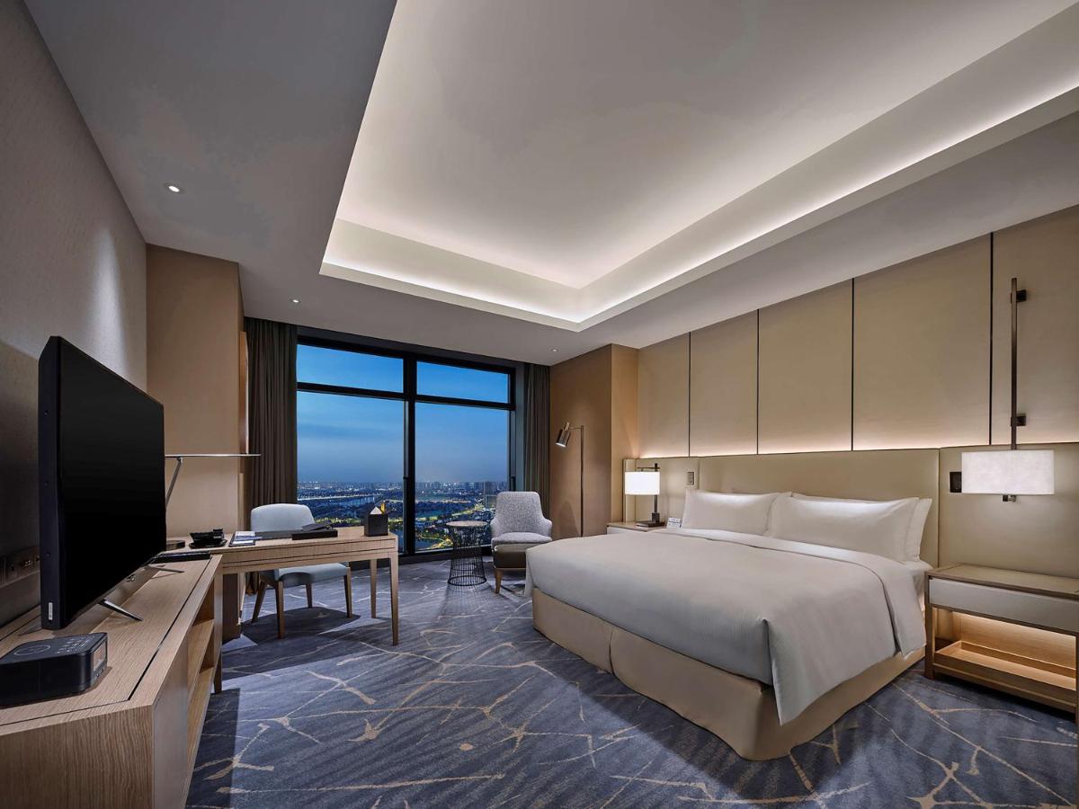Hilton Beijing Tongzhou 5*