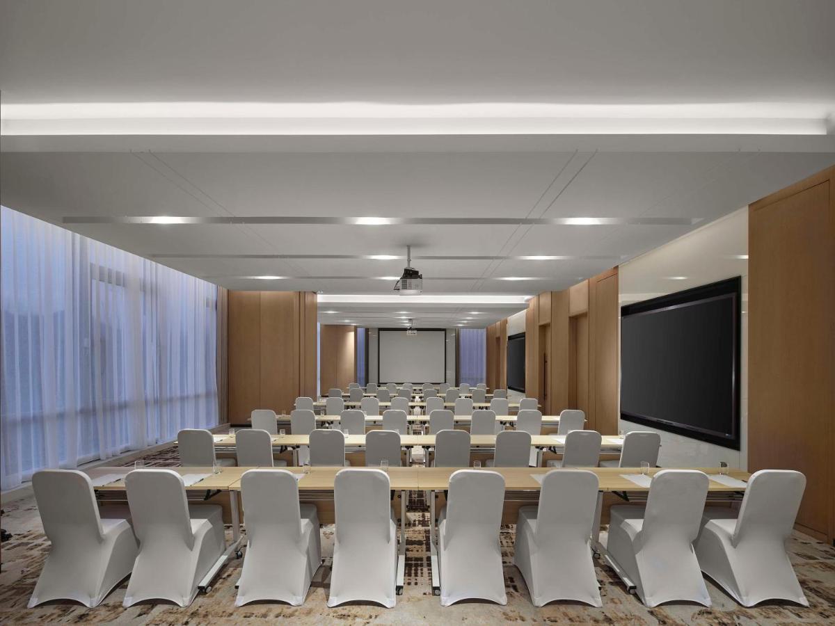 Hilton Garden Inn Beijing Haidian Daoxiang Lake 4*, фото 6