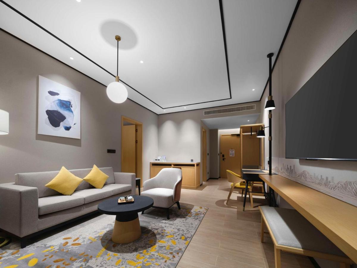 Hilton Garden Inn Beijing Haidian Daoxiang Lake 4*, фото 11