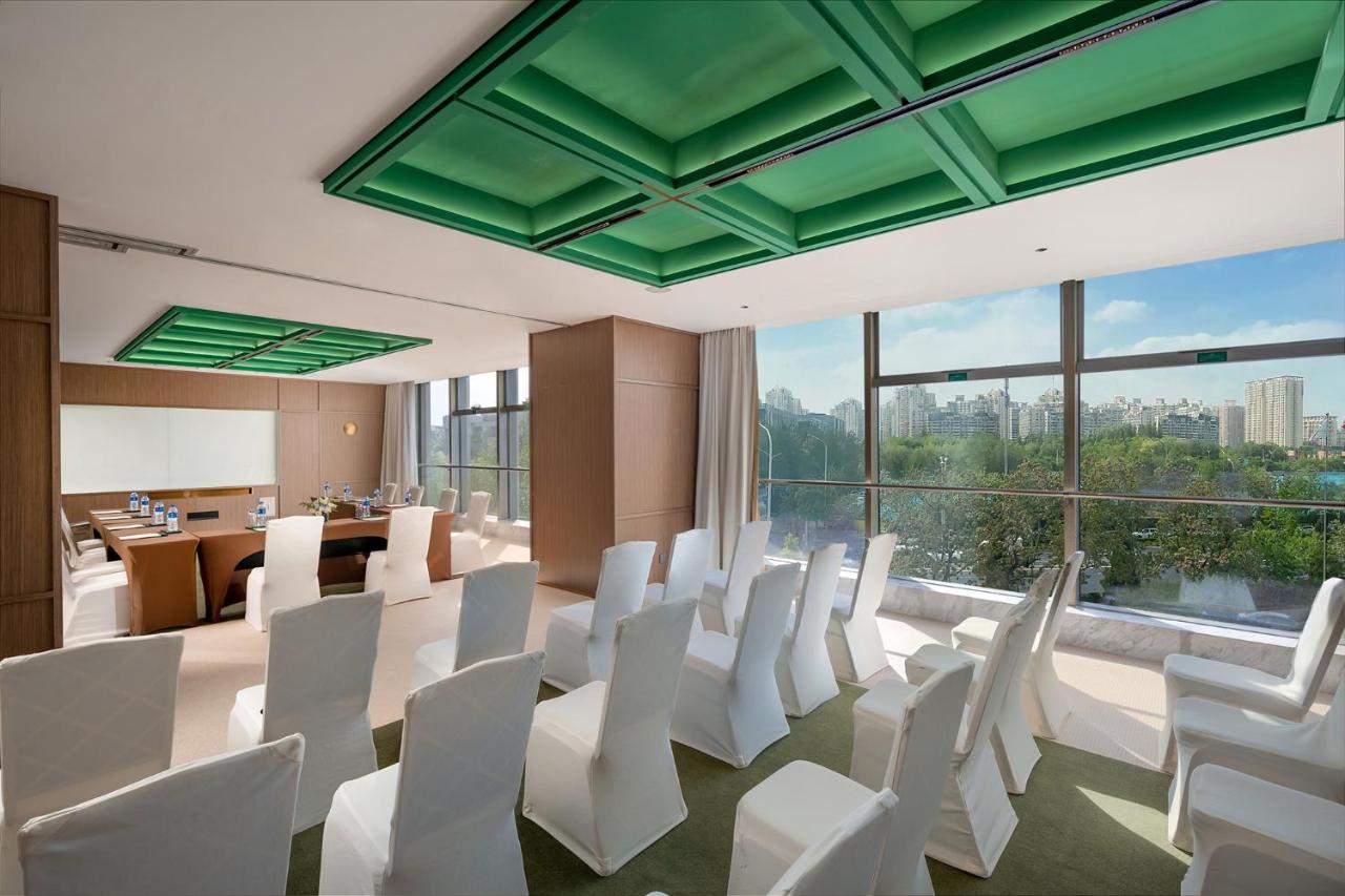 Holiday Inn Beijing Focus Square by IHG 4*, фото 9