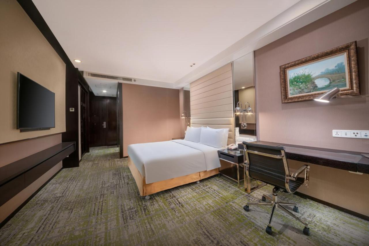 Holiday Inn Beijing Focus Square by IHG 4*, фото 11