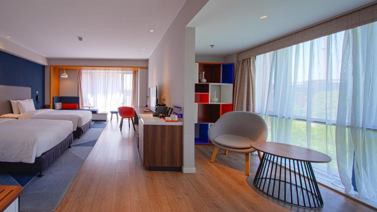 Holiday Inn Express Beijing Shijingshan Lakeview by IHG 2*