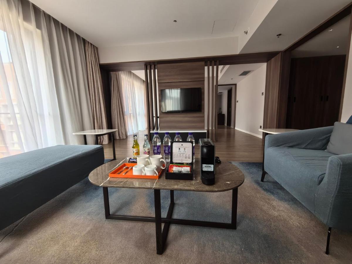 Holiday Inn Express Beijing Shijingshan Lakeview by IHG 2*, фото 12