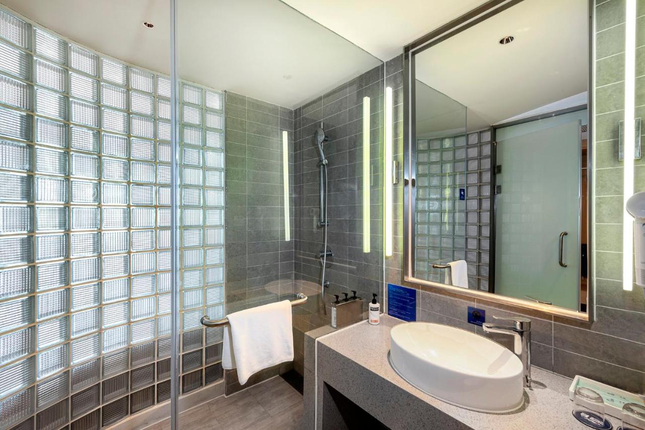 Holiday Inn Express Haikou West Coast by IHG 3*, фото 2