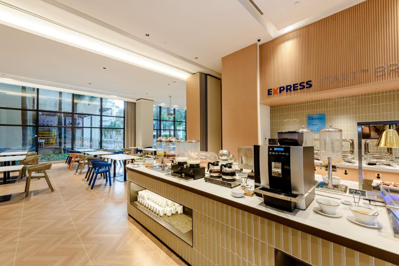 Holiday Inn Express Haikou West Coast by IHG 3*, фото 11