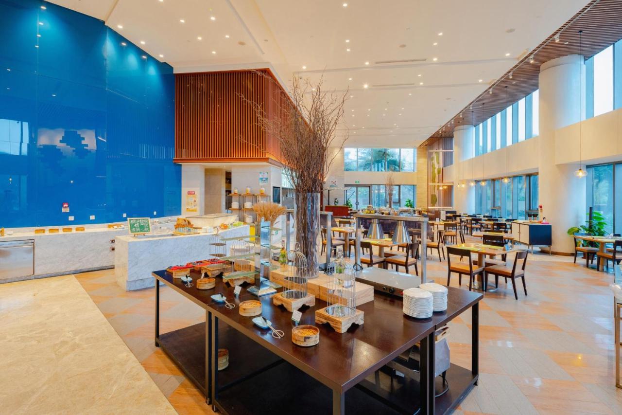 Holiday Inn Haikou West Coast by IHG 4*, фото 5