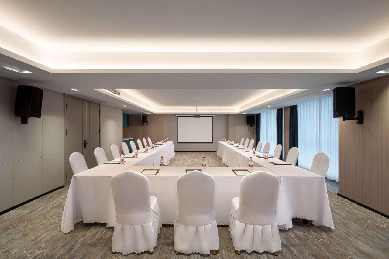 Microtel by Wyndham Sanya Dadonghai 3*, фото 16