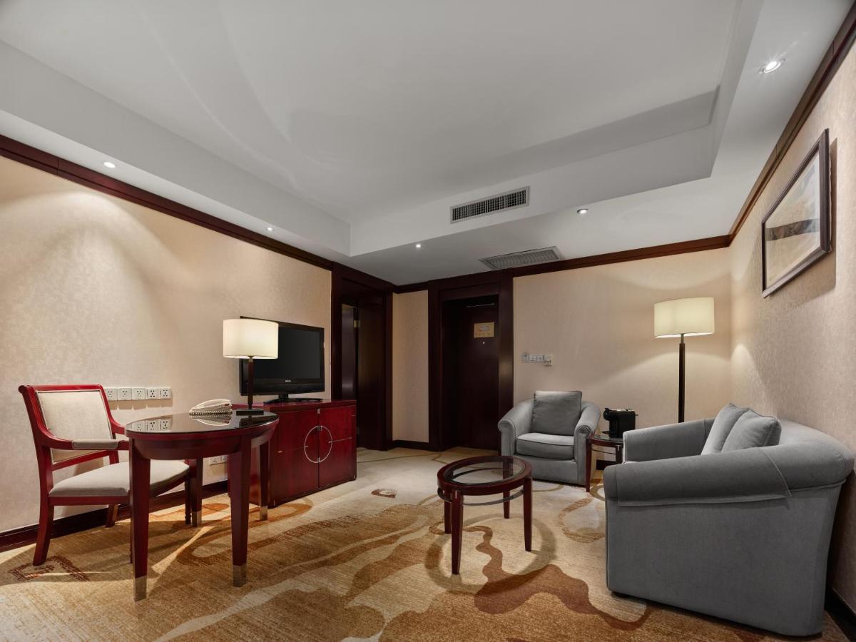 Poly Plaza Hotel 3*, фото 16