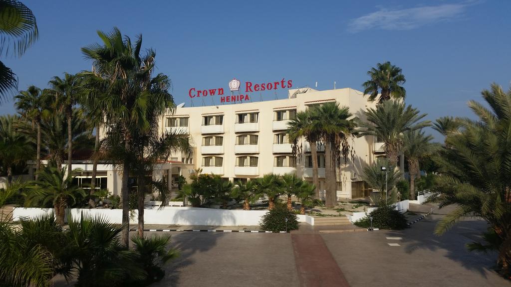 Crown Resorts Henipa 3*