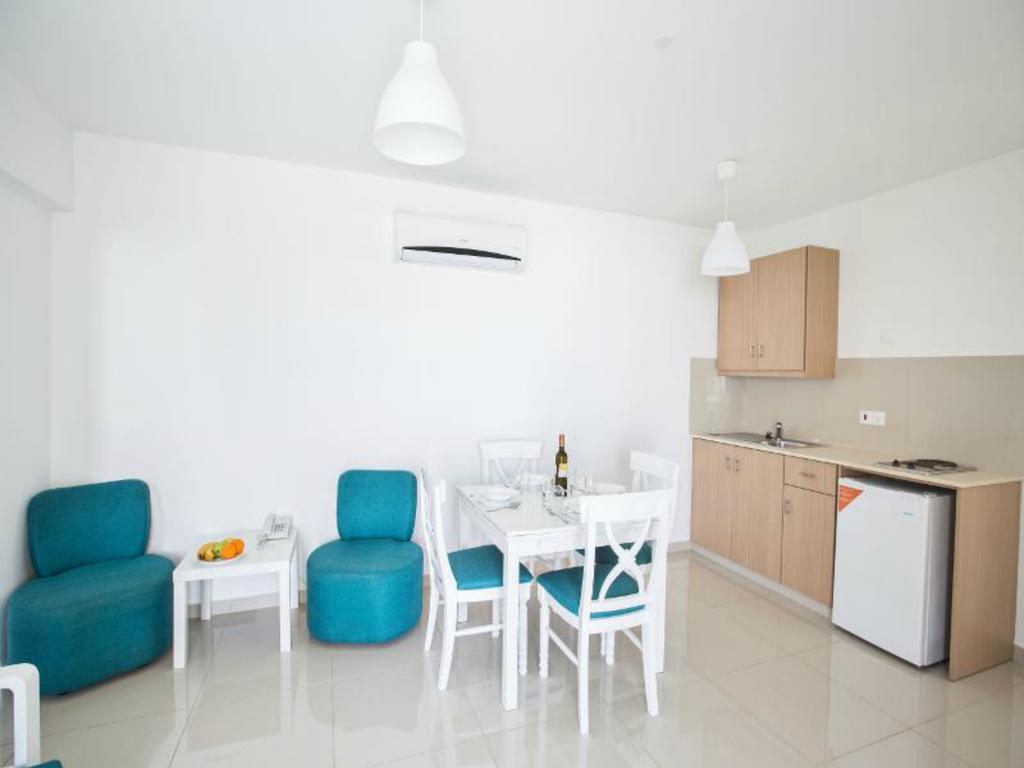 Tsokkos Holiday 3*