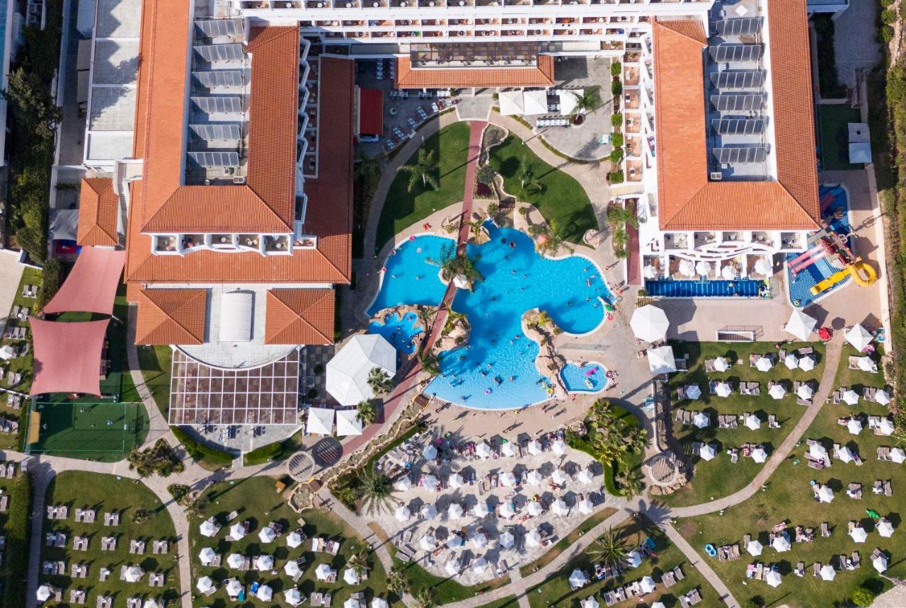 Leonardo Cypria Bay 4*