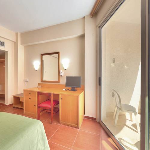 Flamingo Beach 3*