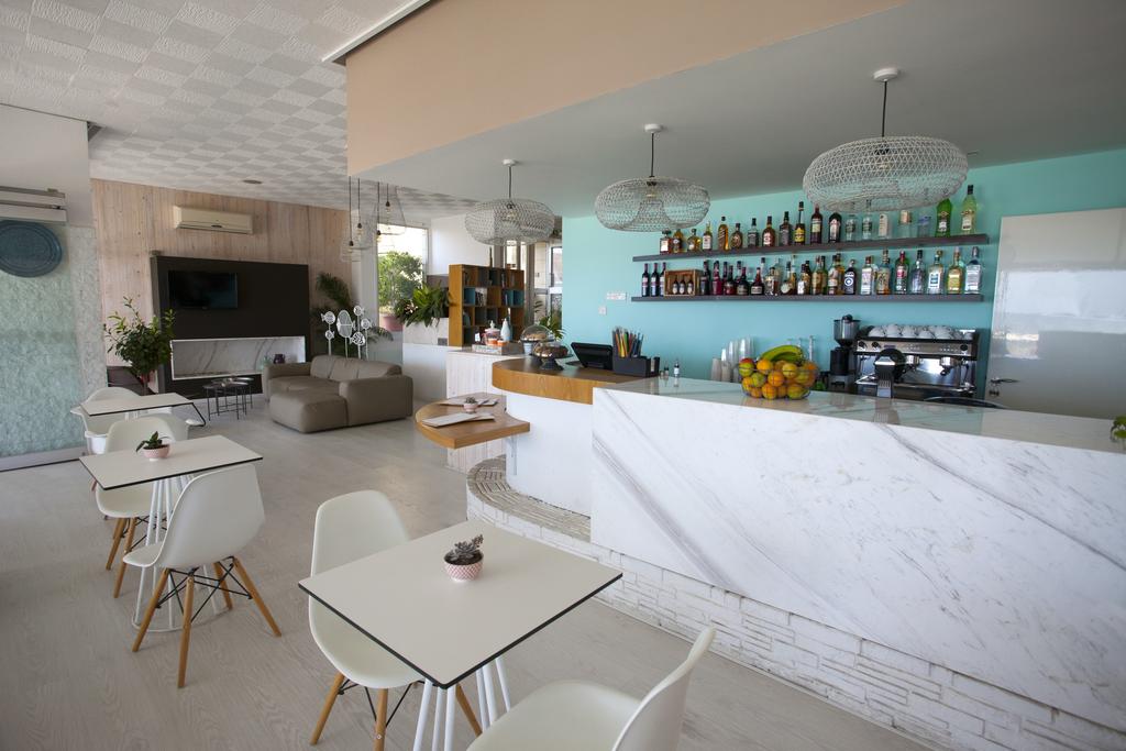 Costantiana Beach Hotel Apartments 2*, фото 3