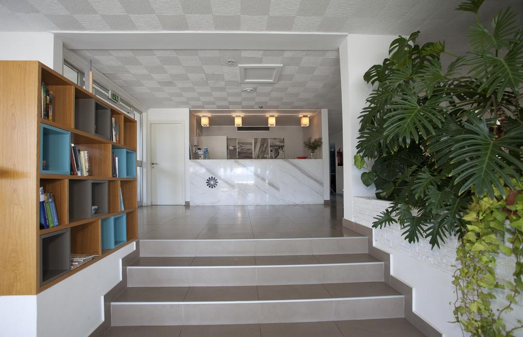 Costantiana Beach Hotel Apartments 2*, фото 7