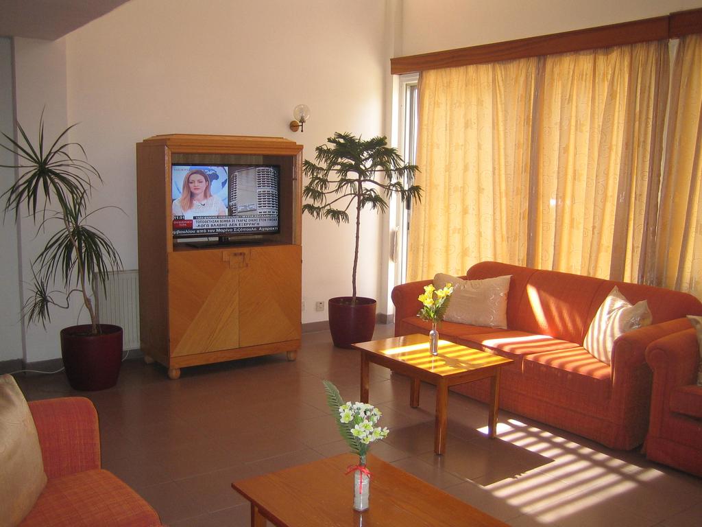 Onisillos Hotel 2*