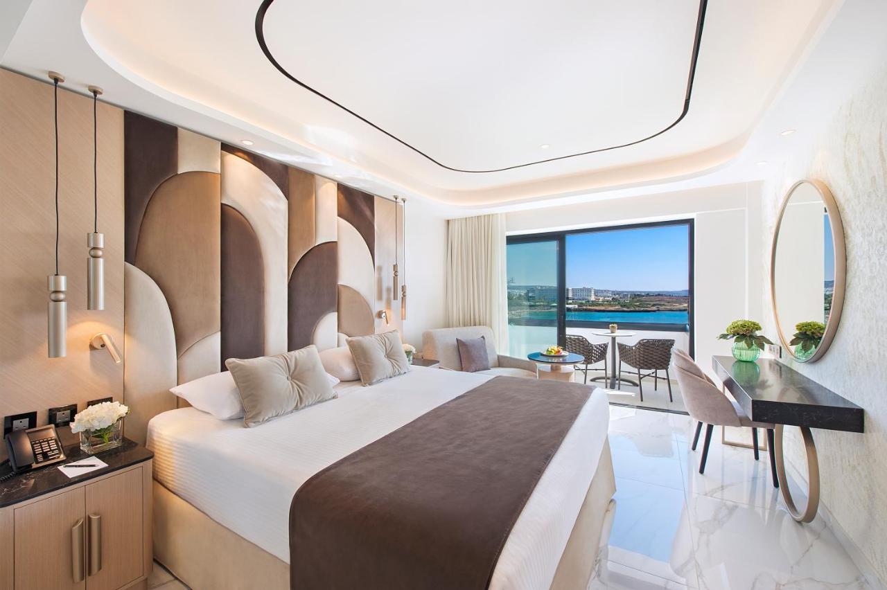 Adams Beach Deluxe Wing 3*