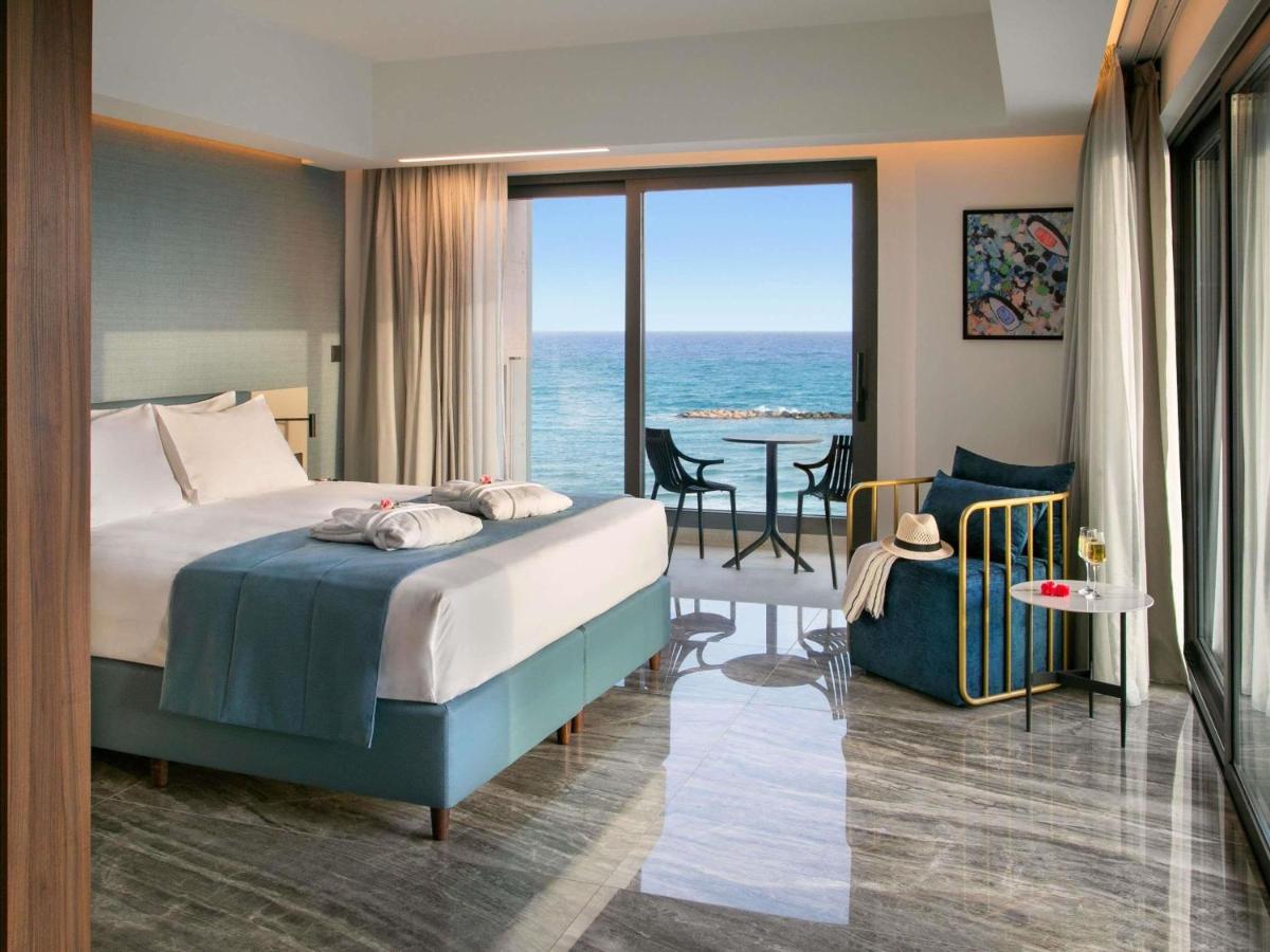 Mercure Larnaca Beach Resort 4*