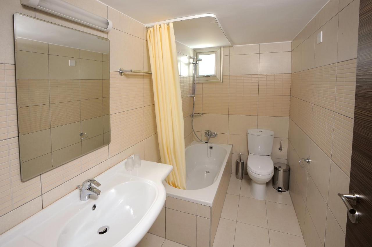 Petrosana Hotel Apts 3*