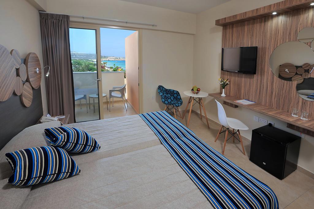 Nelia Beach 3*