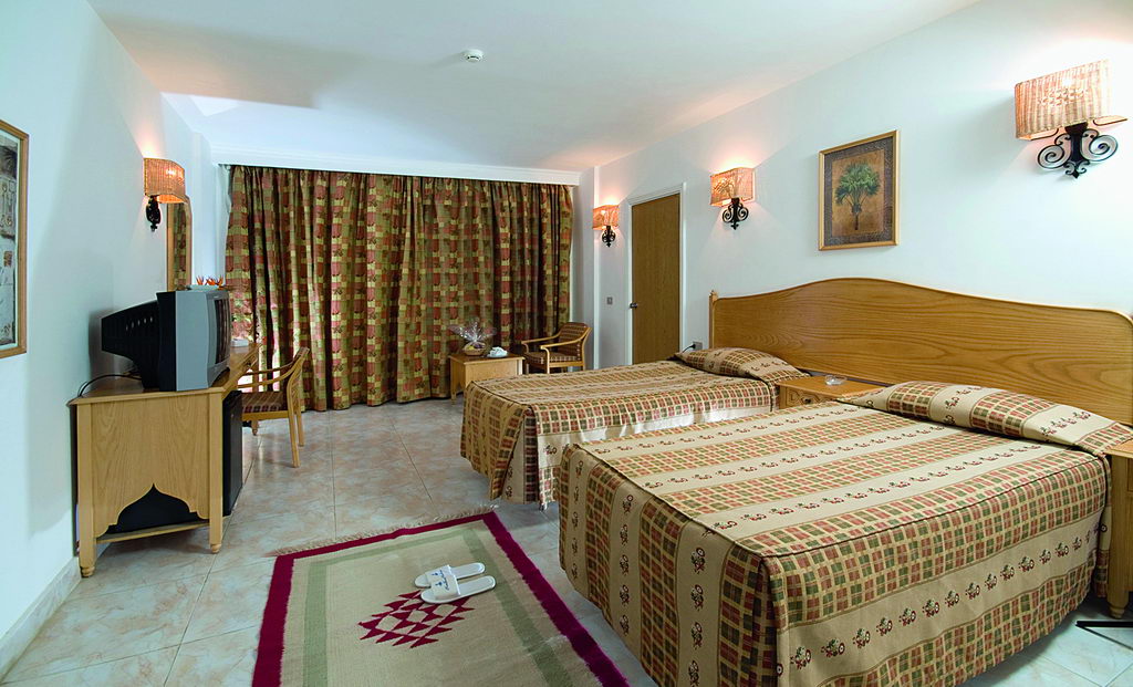 Flamenco Beach & Resort Quseir 4*