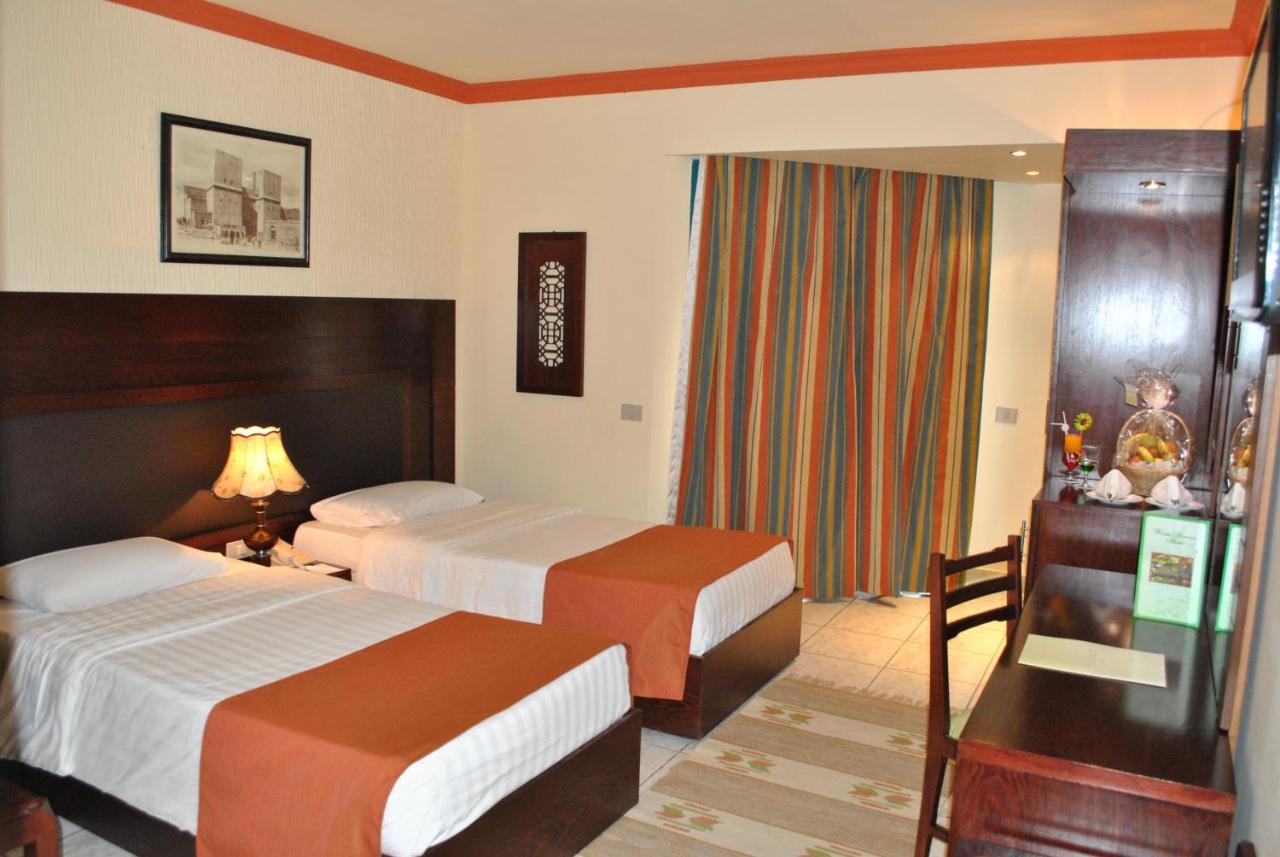 Old Vic Sharm Resort 4*